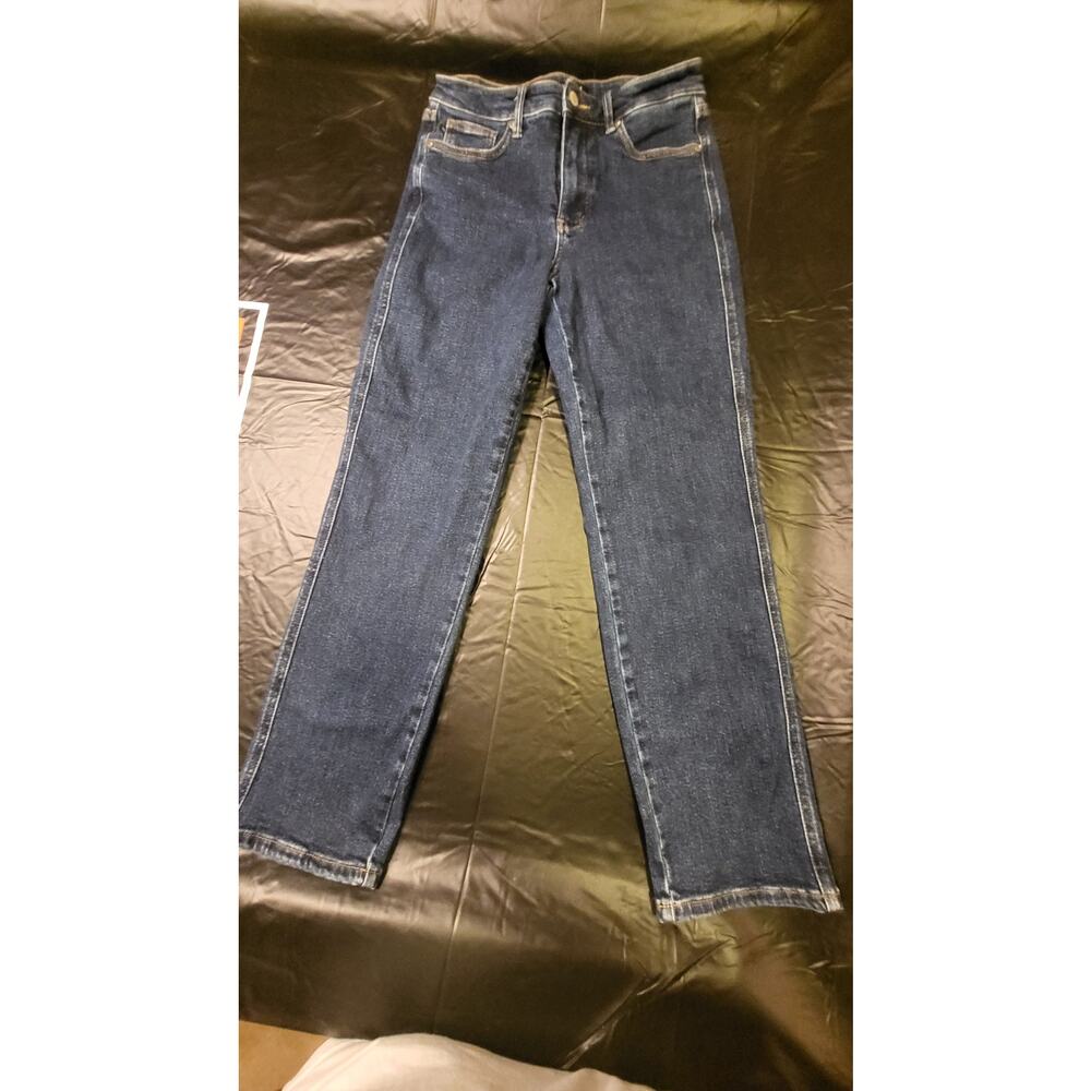 Judy Blue jeans, Size 5, 27. Measurements are in the pics, Straight leg